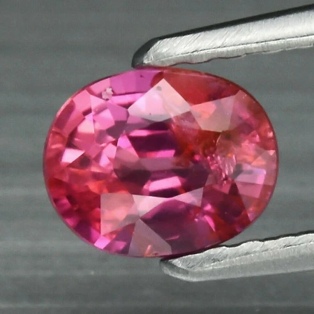 Натуральний не грітий рожевий Сапфір овал 5.6х4.5мм 0.67ct