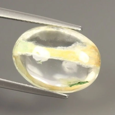 Натуральный Кварц овал 16.3x12.0мм 11.32ct Натуральный Кварц овал 16.3x12.0мм 11.32ct