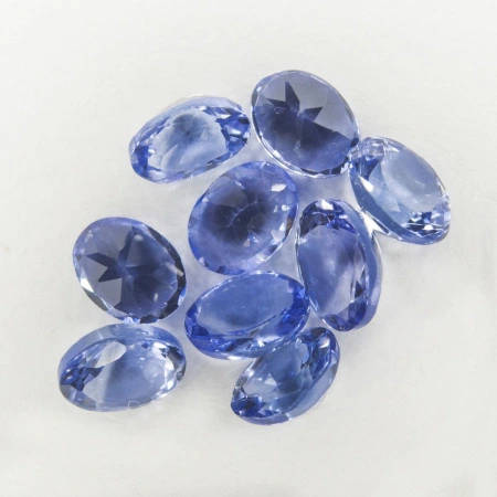 Натуральний Танзаніт овал 4х3мм 0.21ct
