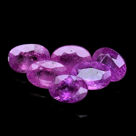 Натуральний Рубін овал 6x4мм 0.67ct Натуральний Рубін овал 6x4мм 0.67ct