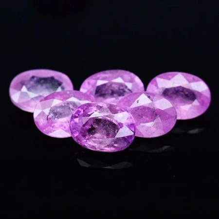 Натуральний Рубін овал 6.9x5.1 - 7.1x5.2мм 1.01ct