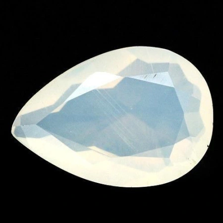 Натуральный белый Опал груша 11.7x8.2мм 2.14ct