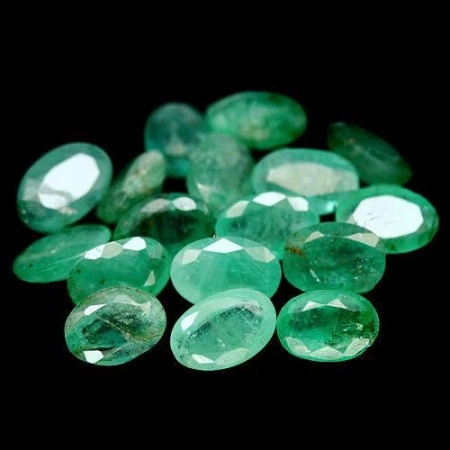 Натуральный Изумруд овал 5.7x4.0 - 6.3x4.1мм 0.42ct