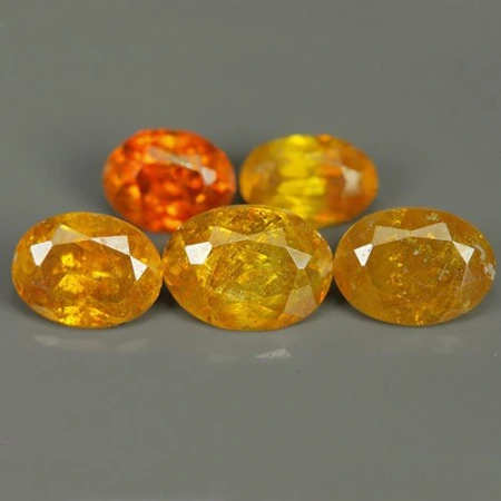 Натуральний Сфалерит овал 4.4х3.4 - 5.6х4.1мм 0.40ct