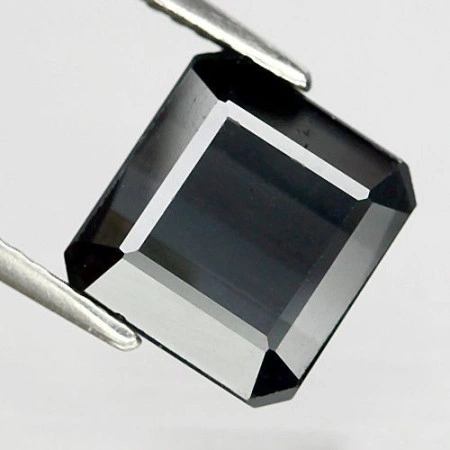 Натуральний сірий Турмалін октагон 8.8x8.2мм 4.15ct Натуральний сірий Турмалін октагон 8.8x8.2мм 4.15ct