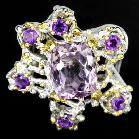 Серебряное кольцо с Аметистами 17.25р 10,44г