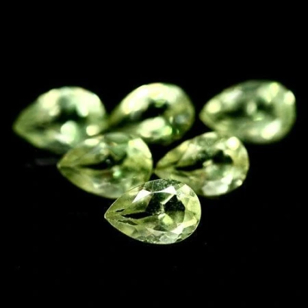 Натуральный зелёный Апатит груша 6.1х4.1мм 0.48ct