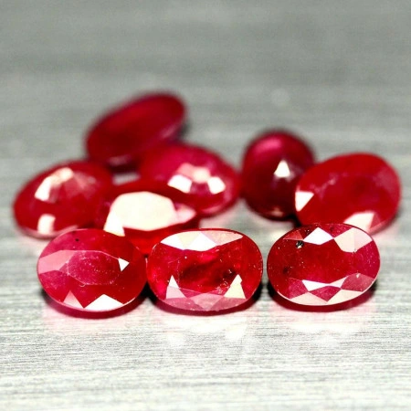 Натуральний Рубін овал 6.7x5.0 - 7.1x5.1мм 1.04ct