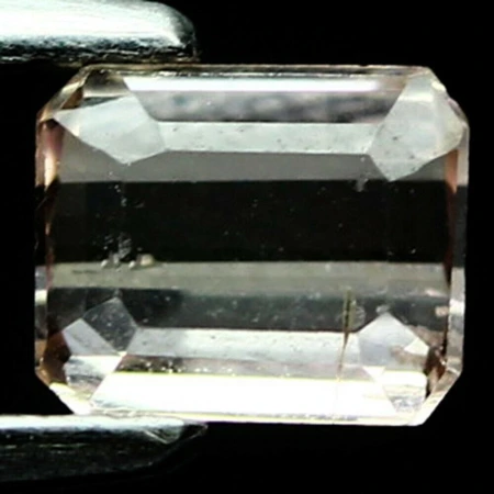 Натуральний Рубеліт 5.3x4.5мм октагон 0.67ct Натуральний Рубеліт 5.3x4.5мм октагон 0.67ct