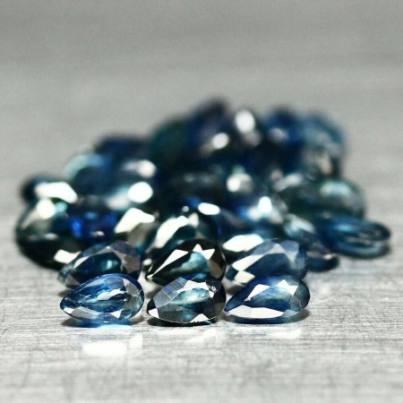 Натуральний синій Сапфір груша 4.5x3.0 - 5.1x3.3мм 0.25ct