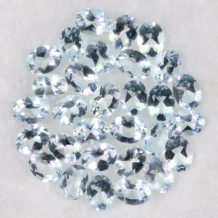 Натуральный Аквамарин овал 4х3мм 0.15ct Натуральный Аквамарин овал 4х3мм 0.15ct