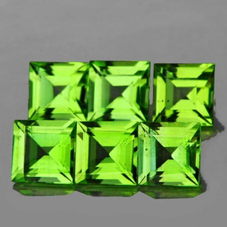 Натуральный Перидот квадрат 5мм 0.72ct Натуральный Перидот квадрат 5мм 0.72ct