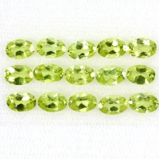 Натуральный Перидот овал 6х4мм 0.41ct Натуральный Перидот овал 6х4мм 0.41ct
