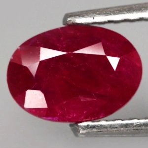 Натуральний не грітий Рубін овал 7.1х5.0мм 0.73ct