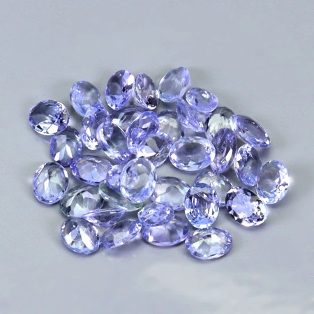 Натуральный Танзанит овал 3.7х2.7 - 4х3мм 0.13ct