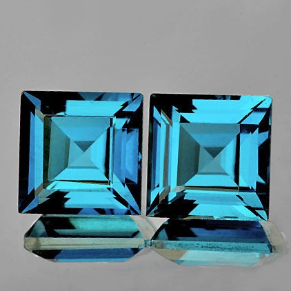Натуральный голубой лондон Топаз квадрат 5мм 0.83ct Натуральный голубой лондон Топаз квадрат 5мм 0.83ct