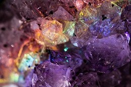 Цветные кристаллы кварца